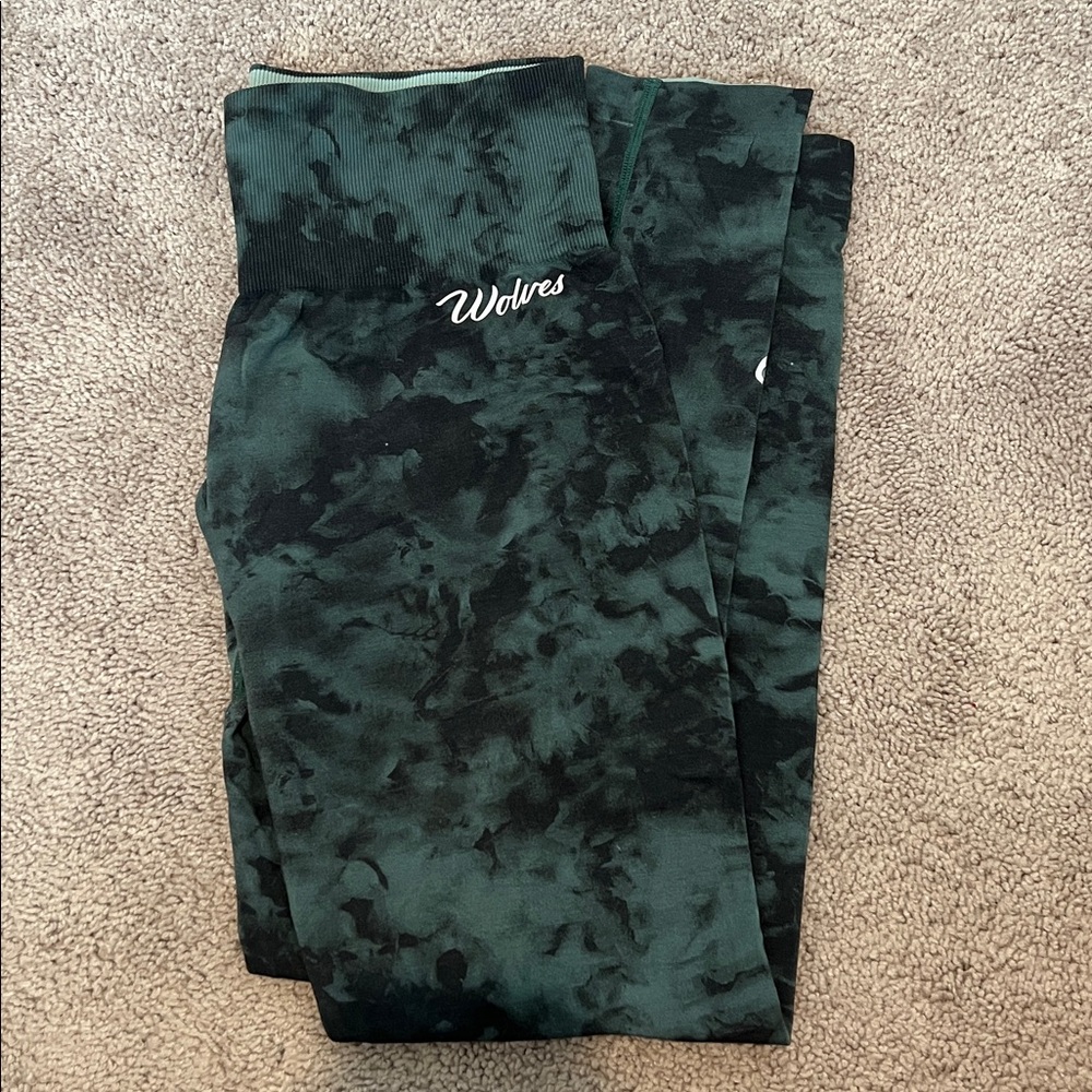 Wolves Green and Black Leggings